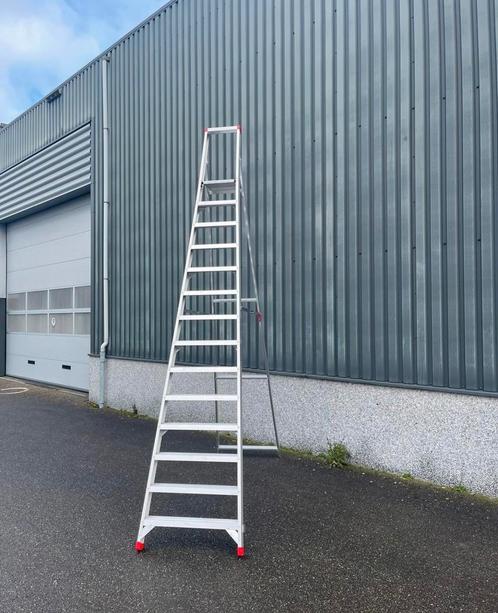 Trap 13 treden en bordes NIEUW, Doe-het-zelf en Verbouw, Ladders en Trappen, Nieuw, Trap, 4 meter of meer, Opvouwbaar of Inschuifbaar