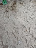 GRATIS OPHALEN
 2,5 kuub zand met puin., Ophalen, Zo goed als nieuw, Ophoogzand