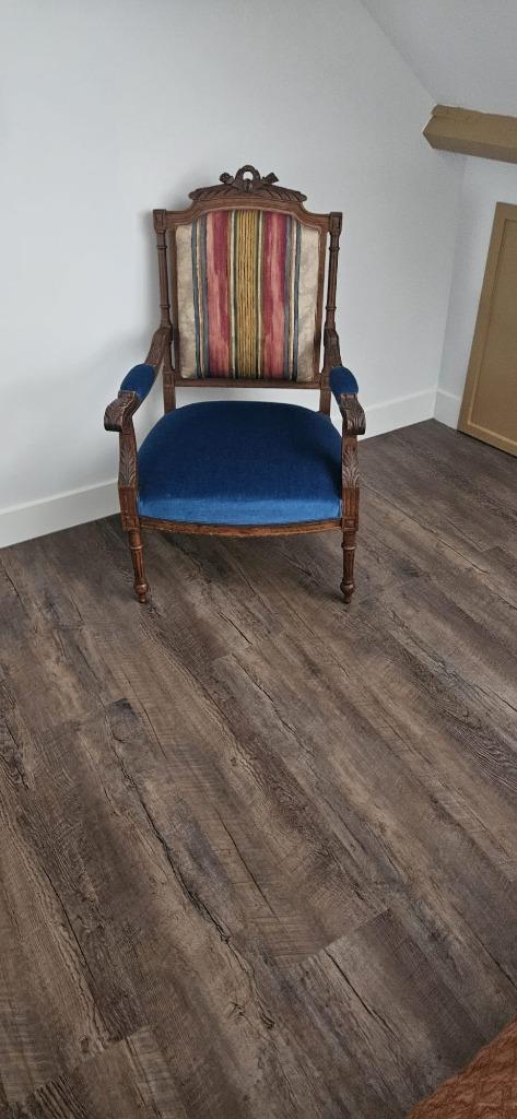 fleurige antiek stoel, Antiek en Kunst, Antiek | Meubels | Stoelen en Banken, Ophalen