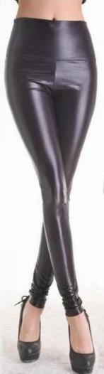 Leatherlook legging met High Waist One Size (224), Legging, Zwart, Nieuw, Overige maten