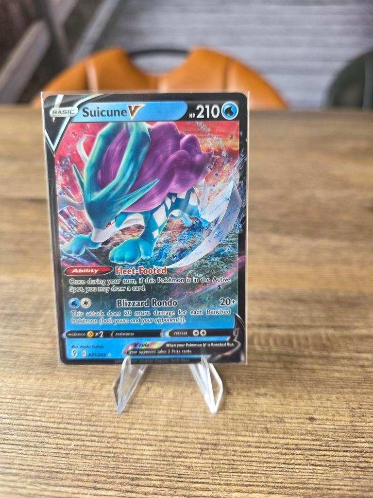 Suicune V - Pokémon Kaart, Ophalen of Verzenden