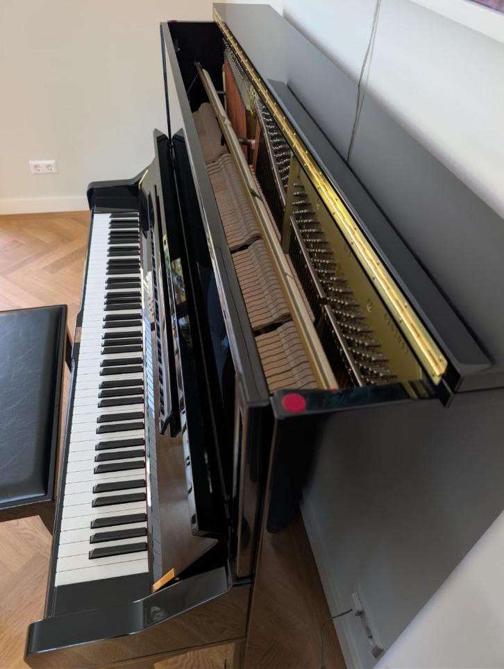 Piano Yamaha U3 zwart hoogglans, Muziek en Instrumenten, Piano's, Zo goed als nieuw, Piano, Zwart, Hoogglans, Ophalen