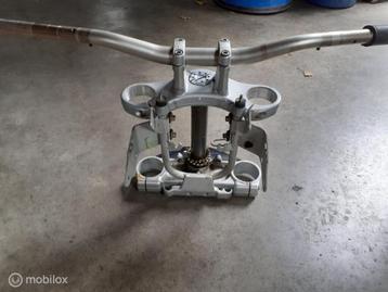 Kroonplaten magura stuur 28 mm Monster S4r S4rs S2r ST beschikbaar voor biedingen