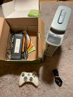 Xbox 360 met doos, Spelcomputers en Games, Spelcomputers | Xbox 360, 360 S, Verzenden, Zo goed als nieuw, 256 MB