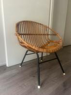 Retro rotan kuip stoel, Huis en Inrichting, Stoelen, Ophalen, Zo goed als nieuw, Eén