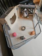 Poezenhuis met knuffeltjes en hekje, Kinderen en Baby's, Speelgoed | Knuffels en Pluche, Ophalen of Verzenden, Zo goed als nieuw