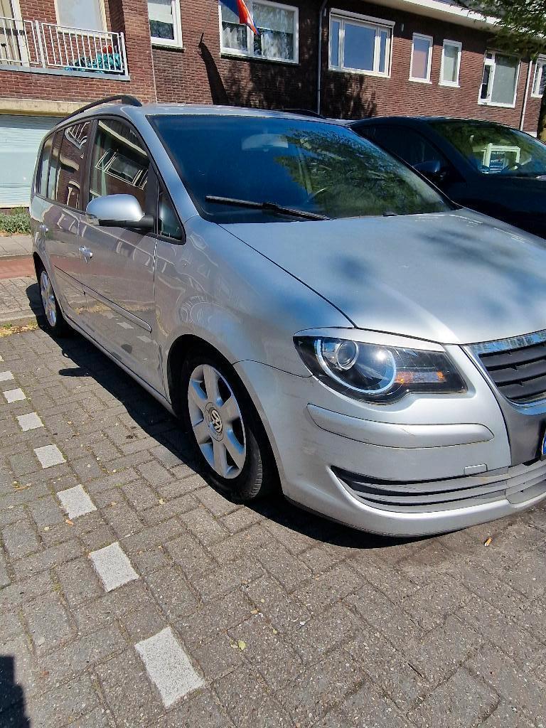 € 1250.- Volkswagen Touran VAN 1.9 TDI 77KW AUT 2007, Auto's, Automaat, Volkswagen, Diesel, Particulier