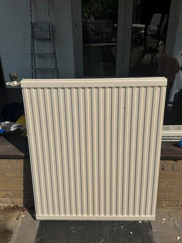 Radiator / Verwarming 85 x 100 cm beschikbaar voor biedingen