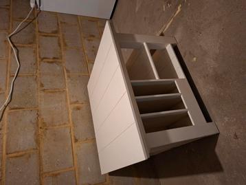 Salontafel beschikbaar voor biedingen