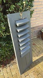 Oud louvre luik, Ophalen