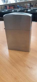 Zilverkleurige medium jumbo  (zippo style) aansteker., Onbekend, Ophalen of Verzenden, Zo goed als nieuw, Onbekend