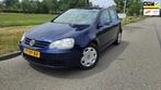 Volkswagen Golf 1.6 Optive 4, Auto's, Volkswagen, Voorwielaandrijving, Stof, Gebruikt, 4 cilinders
