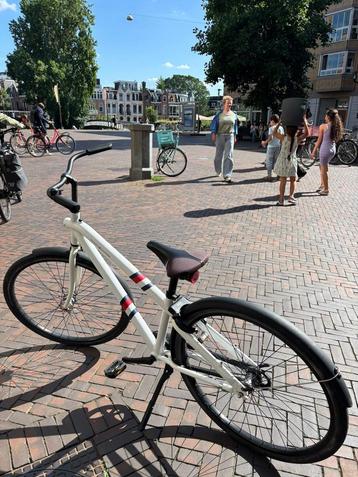 VanMoof Tommy Hilfiger Damesfiets beschikbaar voor biedingen