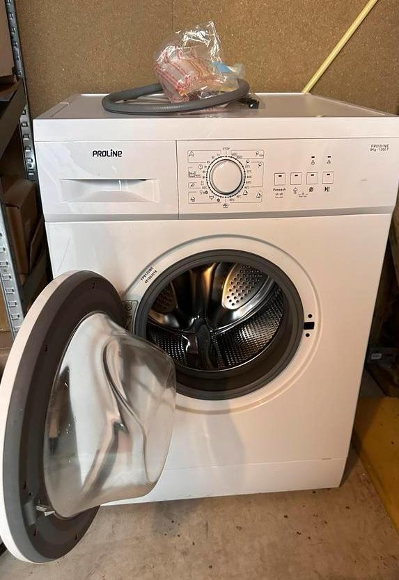 Wasmachine from Proline 8kg white colour, Witgoed en Apparatuur, Wasmachines, Zo goed als nieuw, Minder dan 85 cm, 1200 tot 1600 toeren