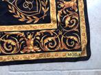 Sjaal met goudkleurig motief, Mona DC., Ophalen of Verzenden, Zo goed als nieuw, Maat 46/48 (XL) of groter, Sjaal
