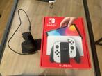 Switch OLED met controllers, games + accessoires, Spelcomputers en Games, Spelcomputers | Nintendo Switch, Switch OLED, Ophalen of Verzenden