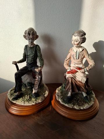 Capodimonte - 2 porseleinen figuren beschikbaar voor biedingen