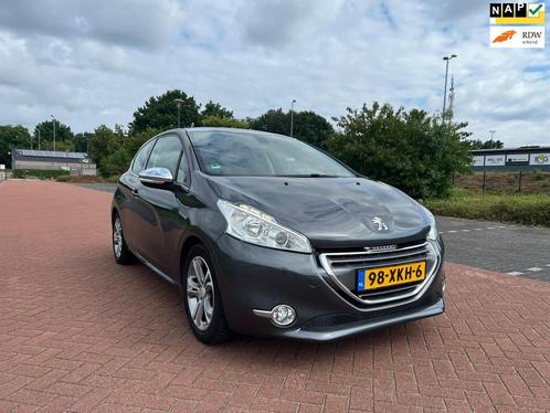 Peugeot 208 1.4 VTi Allure PANO NAVI LEER KM NAP !, Auto's, Peugeot, Bedrijf, Te koop, ABS, Airbags, Airconditioning, Bluetooth