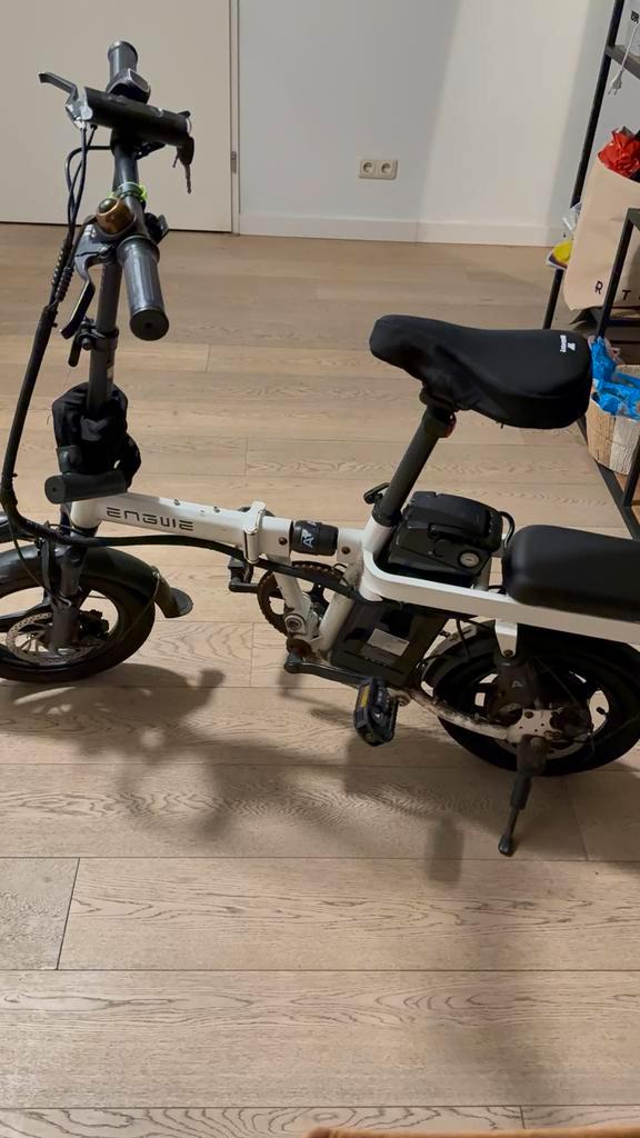 Engwe 1-14 Elektrische Vouwfiets - Flat Tire, Fietsen en Brommers, Elektrische fietsen, Gebruikt, Overige merken, Minder dan 47 cm