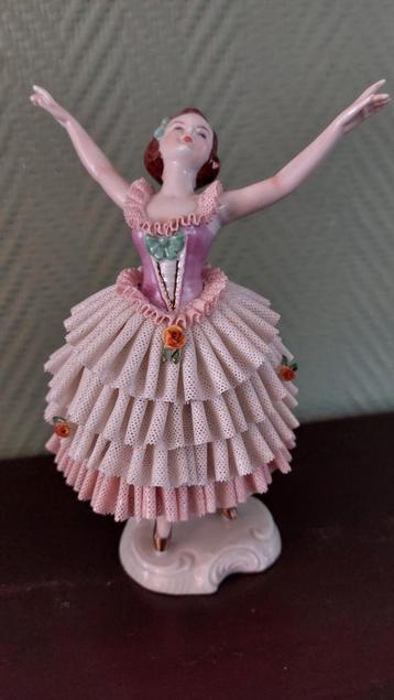 Antiek dame in prachtige jurk Dresden grafenthal GDR 1877 beschikbaar voor biedingen