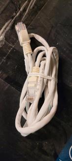 Utp kabel cat 5 lengte 1.50 M kabel, Computers en Software, Pc- en Netwerkkabels, Ophalen of Verzenden, Zo goed als nieuw