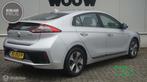 Hyundai IONIQ Premium EV Leder | Navi | Elektr. Stoelverstel, Auto's, Hyundai, Gebruikt, Zwart, Met garantie (alle), 230 km