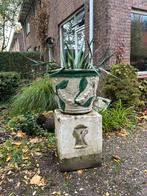 Grote betonnen pot met zuil, Tuin en Terras, Tuinbeelden, Ophalen, Gebruikt, Beton