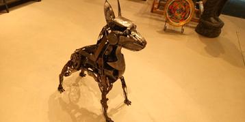 Dieren van gerecycleerd metaal beschikbaar voor biedingen