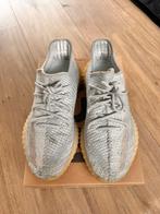 Yeezy 350 Boost - maat 44, Kleding | Heren, Wit, Ophalen of Verzenden, Sneakers of Gympen, Gedragen