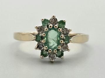 Gouden Vintage ring edelsteen smaragd en diamant. 2025/692. beschikbaar voor biedingen