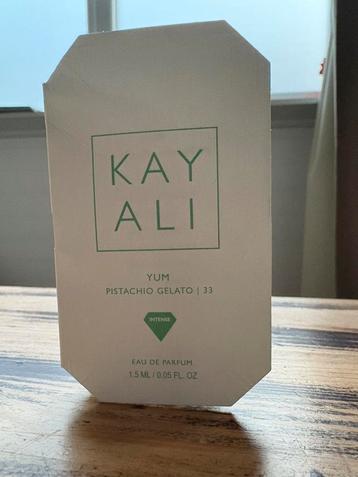 Kayali Yum Pistachio Gelato 33 sample  beschikbaar voor biedingen