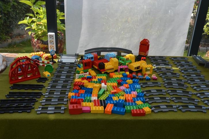 Grote hoeveelheid divers duplo met treinbaan, bouwstenen enz, Kinderen en Baby's, Speelgoed | Duplo en Lego, Gebruikt, Duplo, Losse stenen