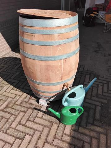 Regenton van whisky en wijnvaten bloembakken  beschikbaar voor biedingen