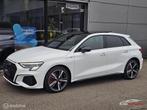 Audi A3 Sportback 45 TFSI e S edition Competition Pano/RS Se, Auto's, Audi, Zwart, 4 cilinders, 150 pk, Wit