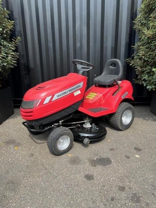 Massey Ferguson / Stiga zitmaaier met 98 cm maaidek, Tuin en Terras, Grasmaaiers, Gebruikt, Benzine-grasmaaier, 50 cm of meer