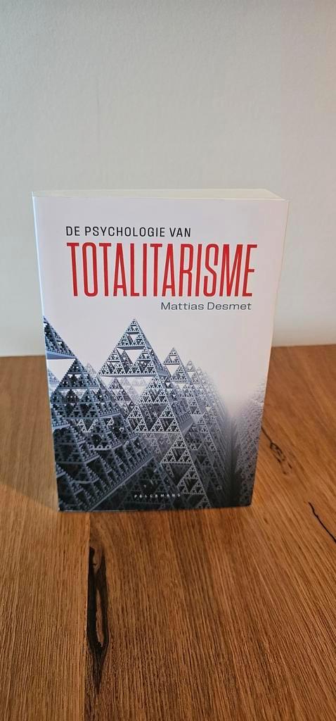 Mattias Desmet - De psychologie van totalitarisme, Boeken, Politiek en Maatschappij, Nieuw, Nederland, Ophalen of Verzenden