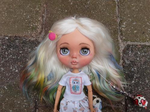 Prachtige custom blythe doll Ivy met gekleurd haar., Verzamelen, Poppen, Zo goed als nieuw, Pop, Ophalen of Verzenden