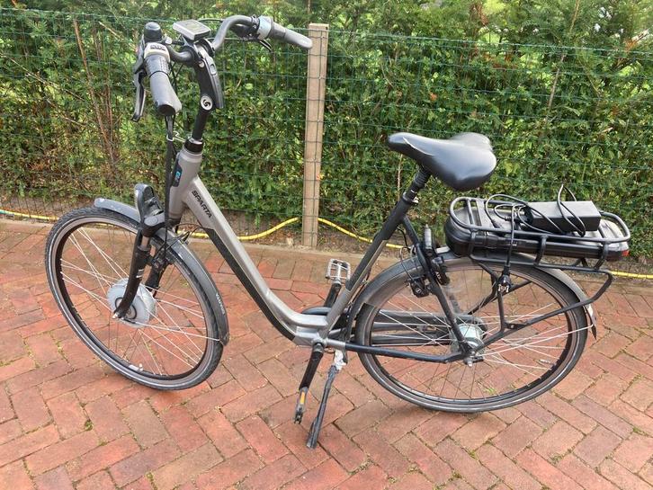 Electrische Sparta  goedwerkende fiets, Fietsen en Brommers, Elektrische fietsen, Zo goed als nieuw, Sparta, 55 tot 59 cm, 50 km per accu of meer