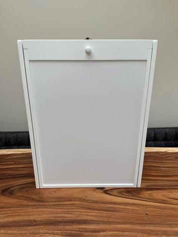 BabyDan wand verschoontafel commode beschikbaar voor biedingen