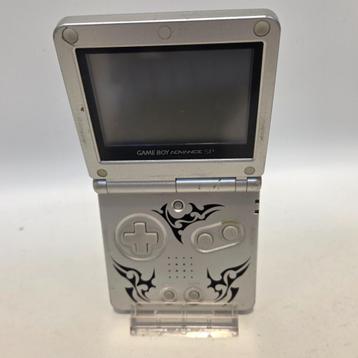 Gameboy Advance SP, zilver in Gebruikte staat beschikbaar voor biedingen