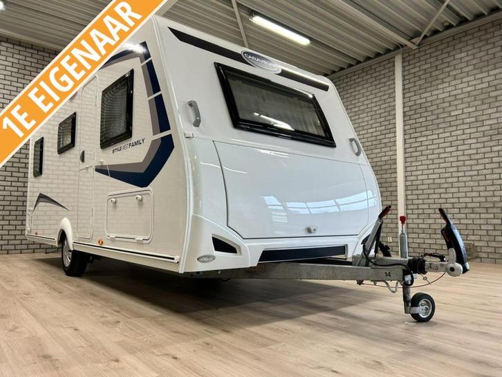 Caravelair Alba Style 497 3x stapelbed met voortent, Caravans en Kamperen, Caravans, Bedrijf, meer dan 6, 1000 - 1250 kg, Treinzit