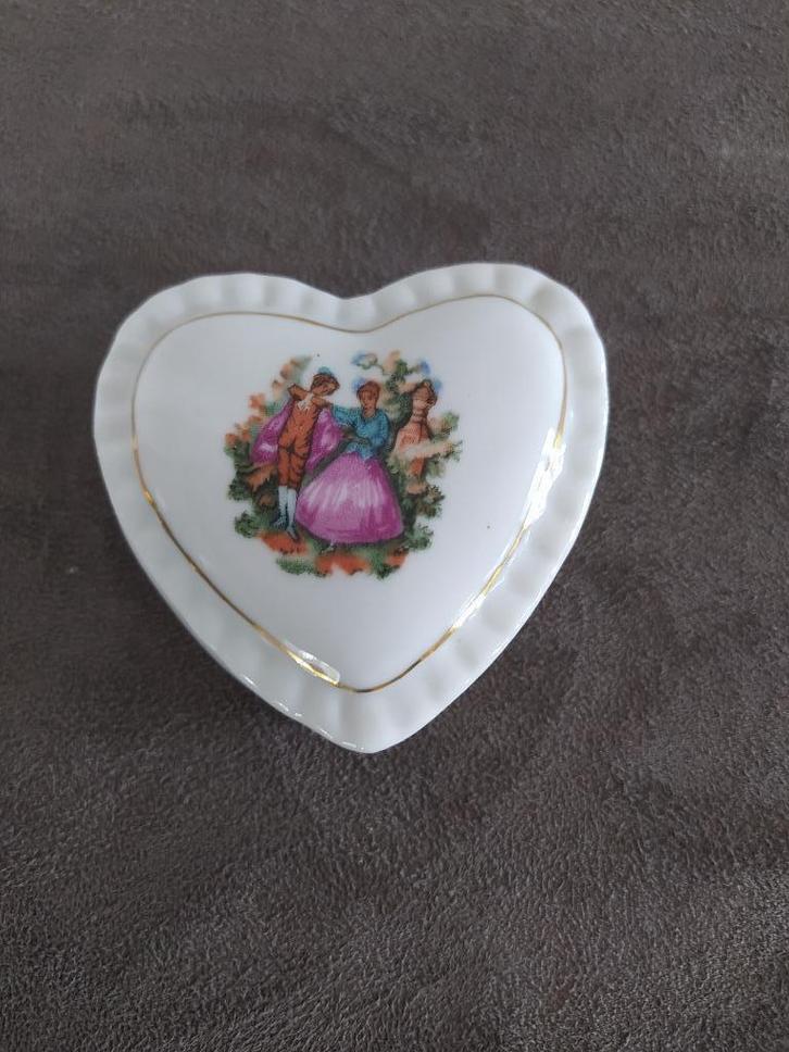 Vintage hartvormig porseleinen opbergdoosje, Antiek en Kunst, Antiek | Porselein, Ophalen of Verzenden