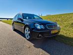 Mercedes-Benz C-Klasse C200 Avantgarde//Youngtimer//Automaat, Auto's, Automaat, Achterwielaandrijving, 74 €/maand, Zwart