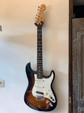 Fender Roland G-5 beschikbaar voor biedingen