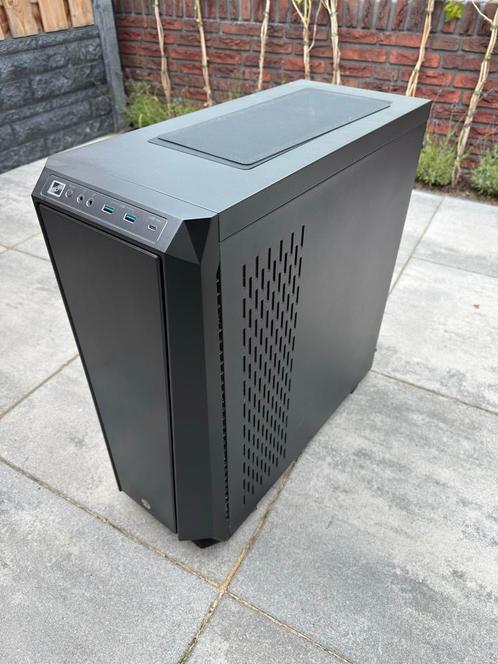 Computercase met ruimte voor 10 HDDs, Computers en Software, Computerbehuizingen, Gebruikt, Ophalen