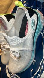 Splinternieuwe Sketchers maat 41, Sport en Fitness, Loopsport en Atletiek, Ophalen of Verzenden, Zo goed als nieuw, Overige merken