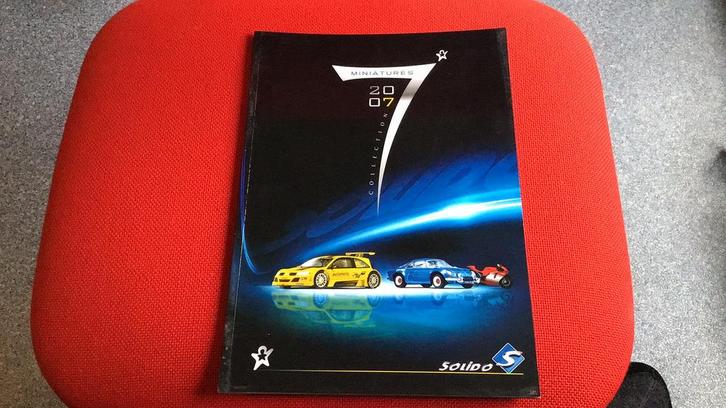 SOLIDO JAARBOEK 2007 CATALOGUS HANDIG VERZAMELAAR GLOSSY, Hobby en Vrije tijd, Modelauto's | 1:43, Nieuw, Overige typen, Solido