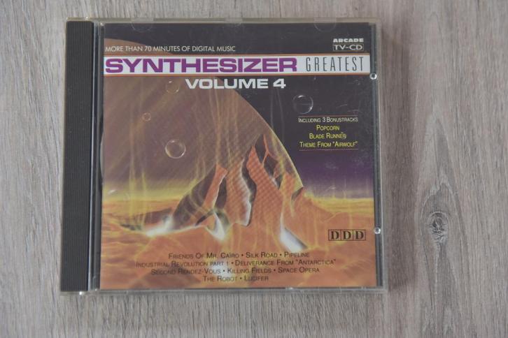 SYNTHESIZER GREATEST VOLUME 4 - ARCADE TV-CD, Cd's en Dvd's, Cd's | Instrumentaal, Zo goed als nieuw, Boxset, Verzenden