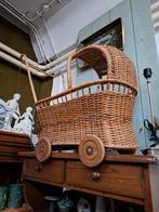 Mooie rieten poppenwagen, Antiek en Kunst, Antiek | Speelgoed, Ophalen