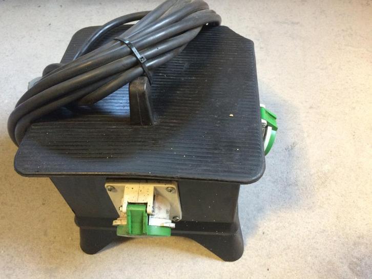 Keraf stroom verdeelkast paddestoel 32 Ampere 50 Volt, Doe-het-zelf en Verbouw, Elektra en Kabels, Gebruikt, Overige typen, Ophalen of Verzenden